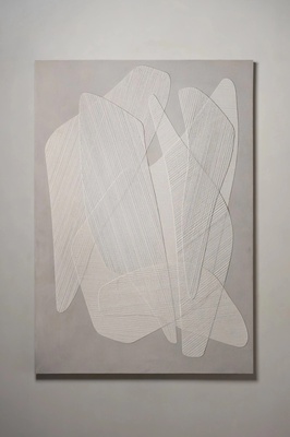 Combed relief in bone white.